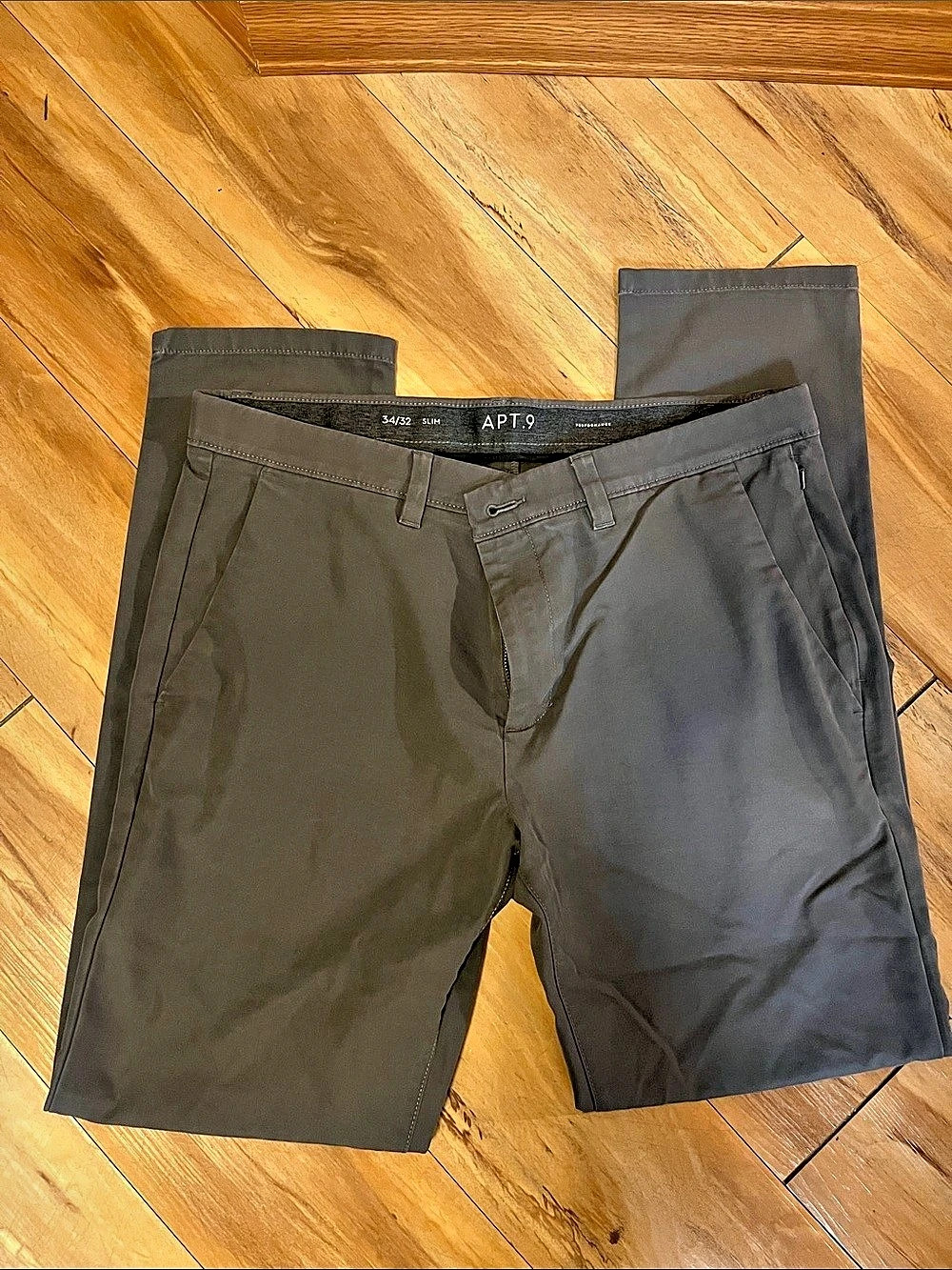 APT.9 Men's Flat Front Shorts Gray Waist 34/32 Like New